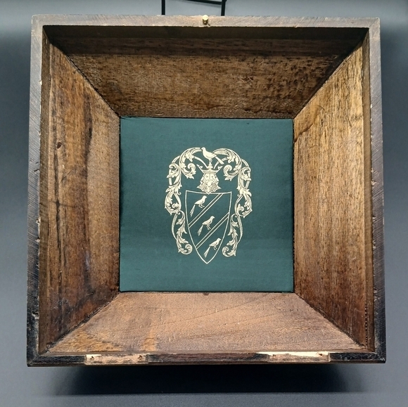 Antique Vintage Chess Set with Case and Board - Picture 9 of 9